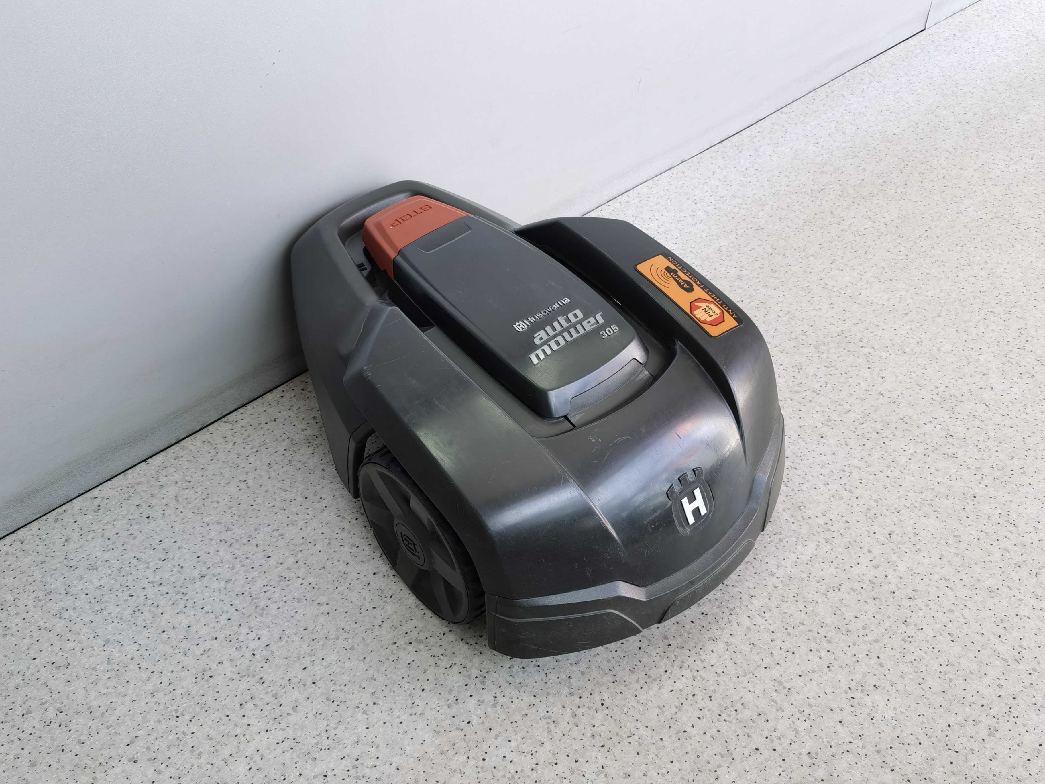 robot koszący HUSQVARNA AUTOMOWER 305 uszk. koło Kraków K18.pl