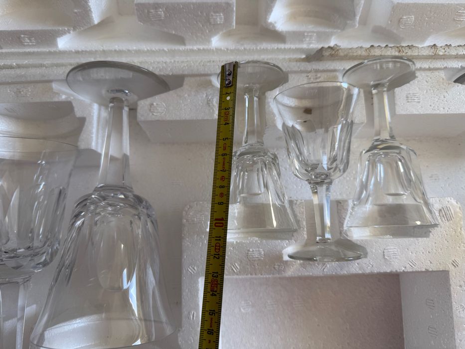 Serviço de copos de cristal antigos - Pouco usados ou novos