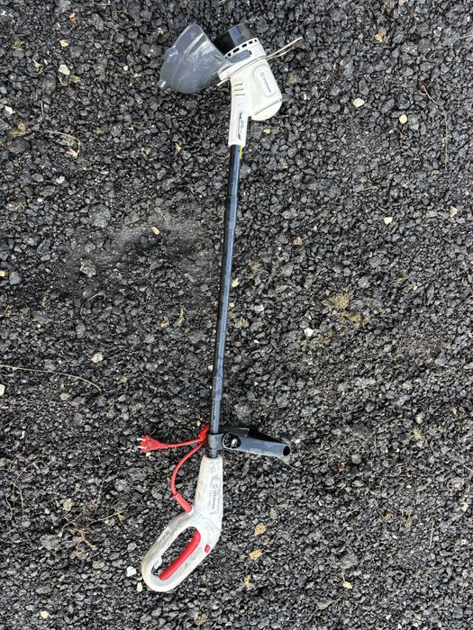 Aparador de relva eletrico