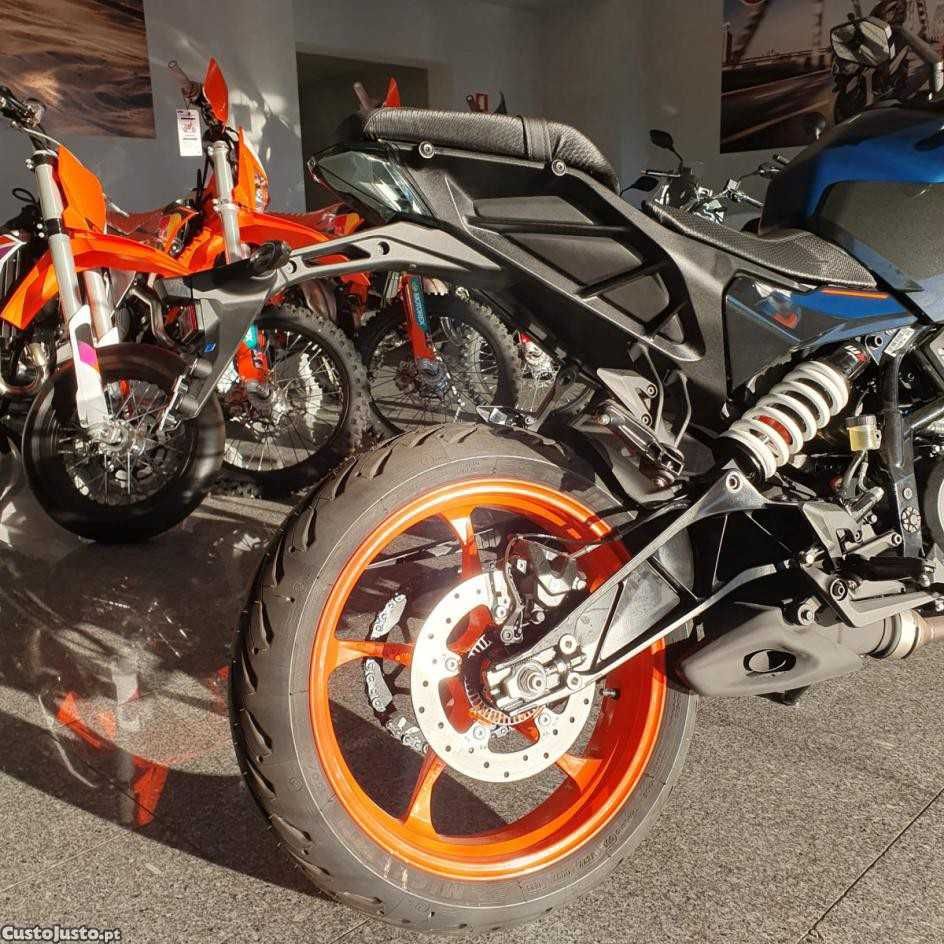 KTM Duke 125 Nova - 0KM