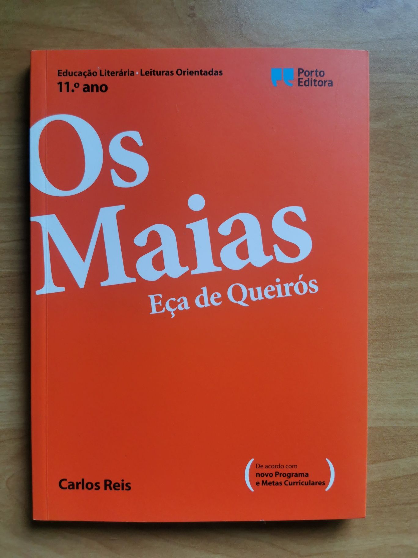 Livro de revisão e consolidação "Os Maias"