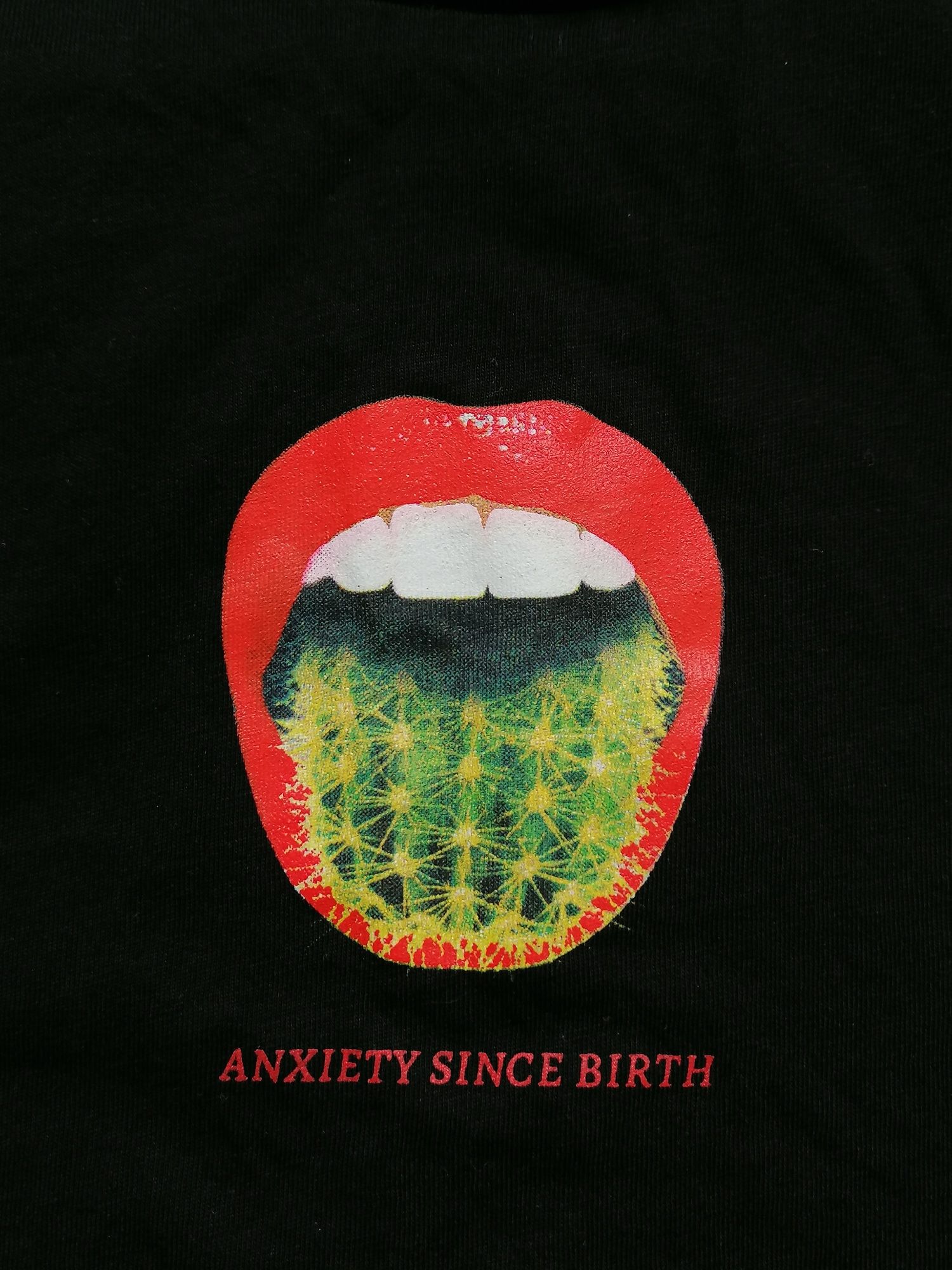 T-shirt z wiązaniem