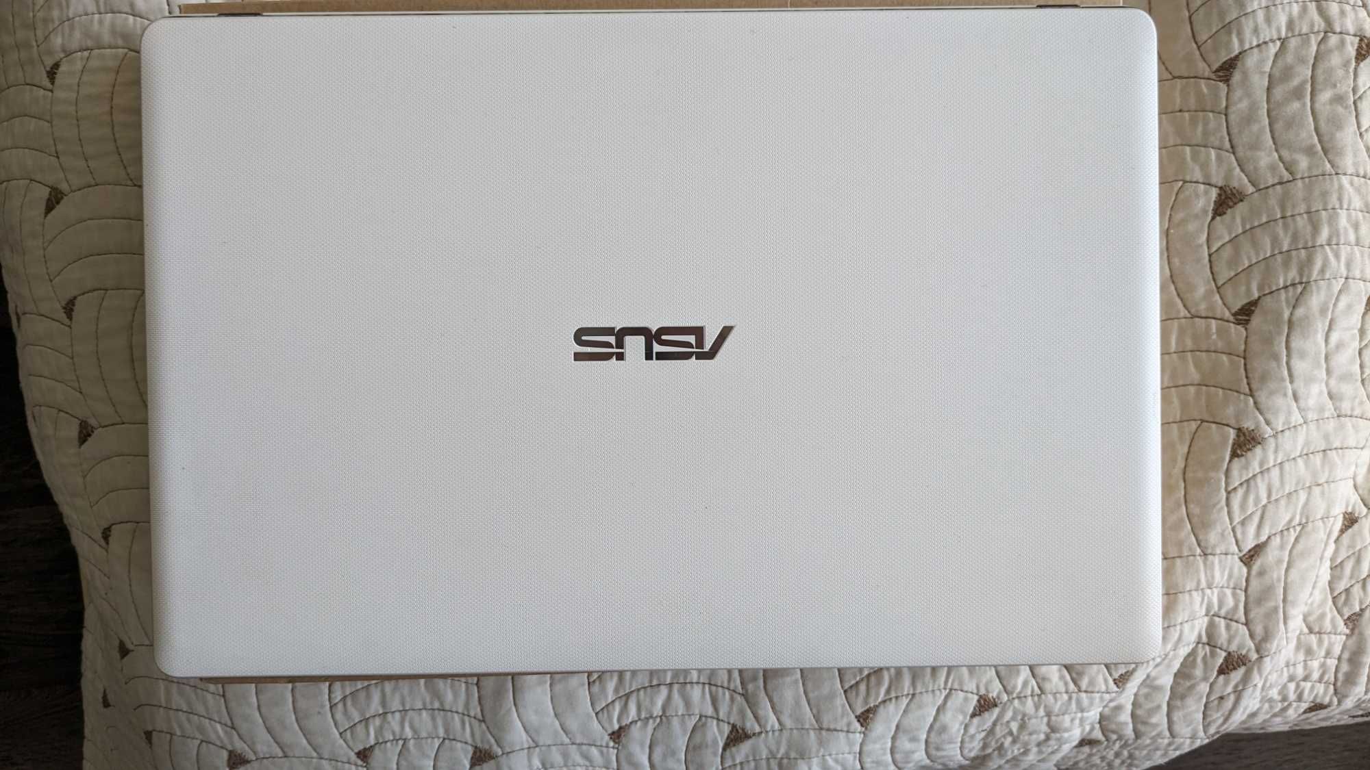 Ноутбук Asus X552M