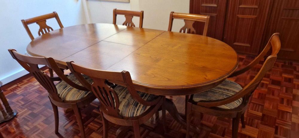 Mesa pés de galo com 6 cadeiras