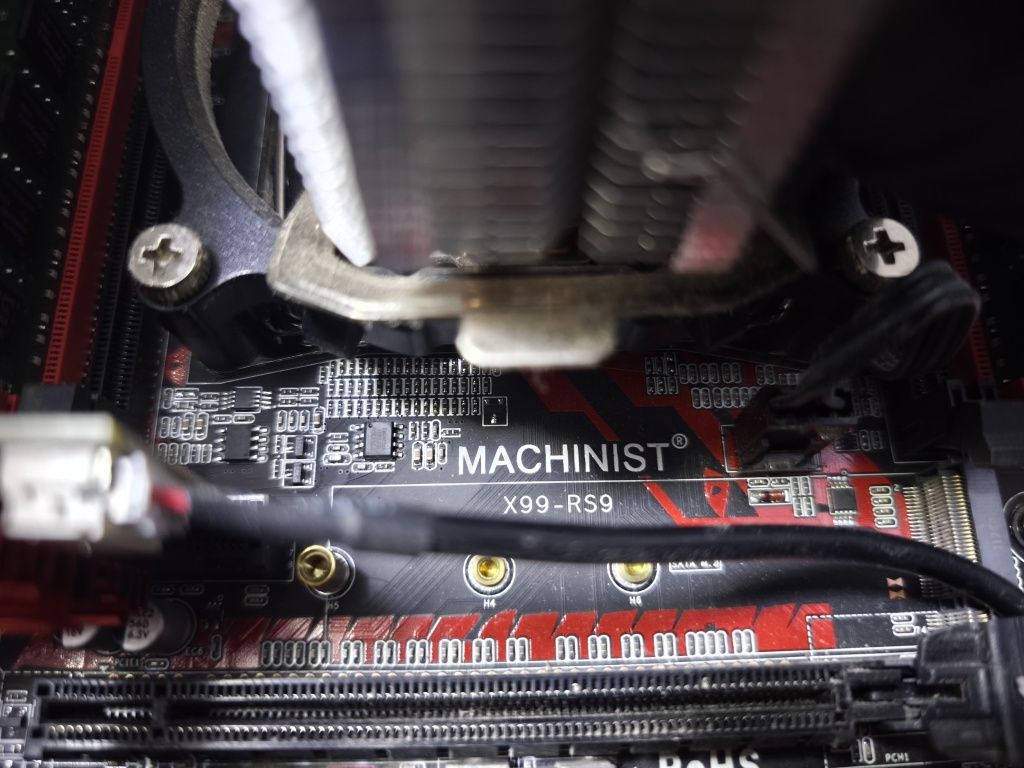 Machinist x99 rs9 + zeon E5 2640v5+ 16гб озу