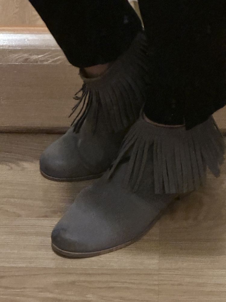 Botki półbuty z frędzelkami Lasocki 39