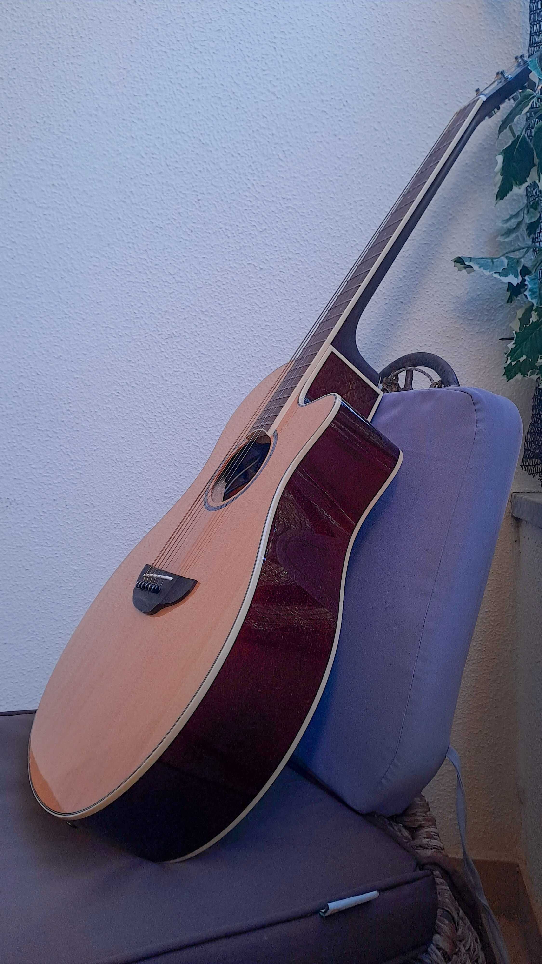 Guitarra Electro-acústica Yamaha Apx600 Natural