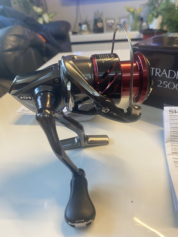 Shimano Stradic CI4+ 2500HG-B