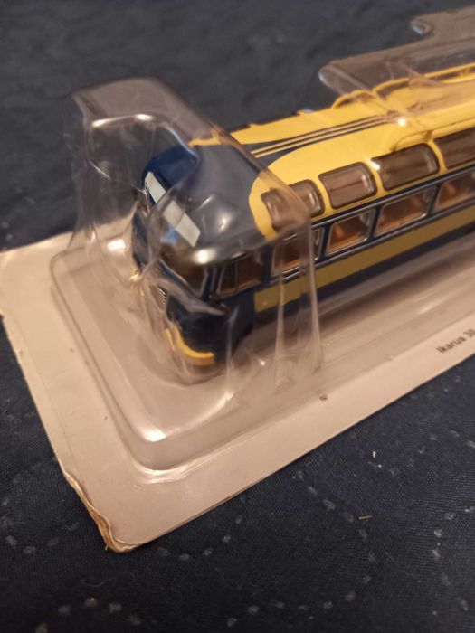 Kultowe autobusy prl - Ikarus 30 i Star Osinobus