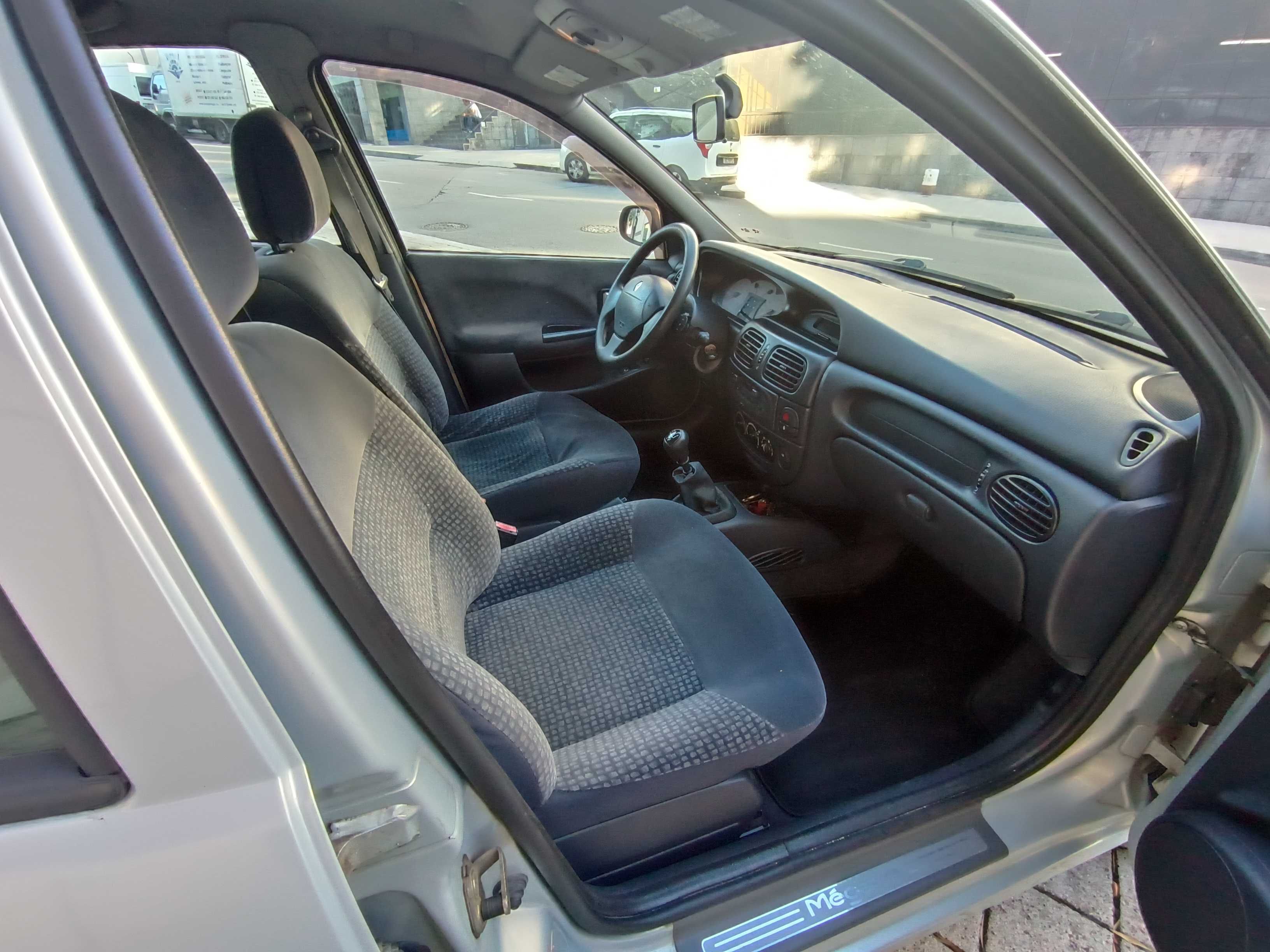 RENAULT MEGANE 1.4 16v 90cv de 2002