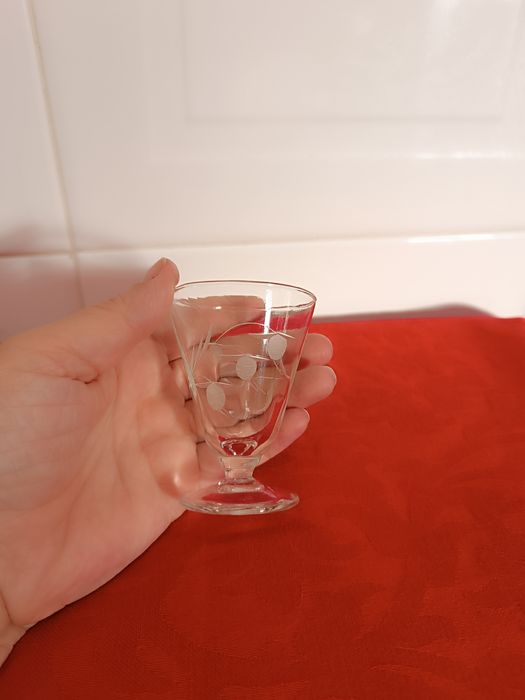 Copo Cristal Vintage. Com relevo. 7,5 cm