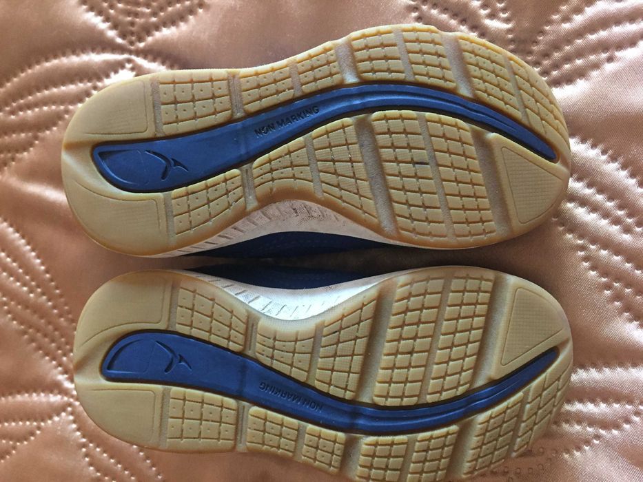 Кросівки Decathlon: сині – 16см, білі – 16,5см. Ціна за одну пару