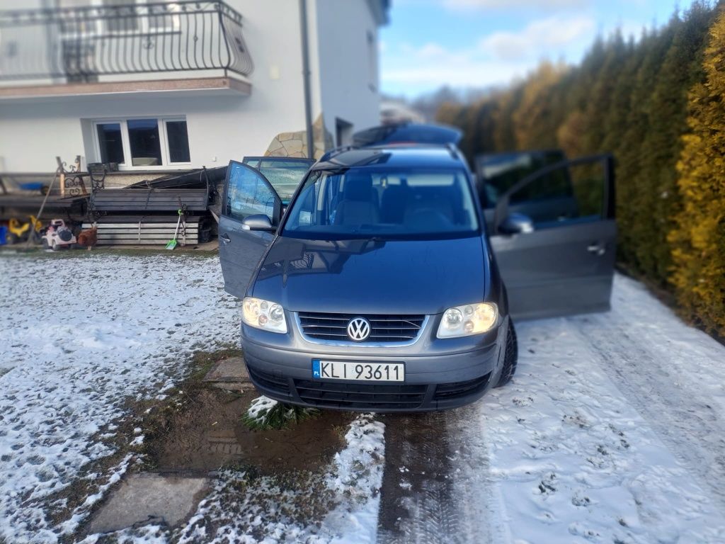 Volkswagen touran