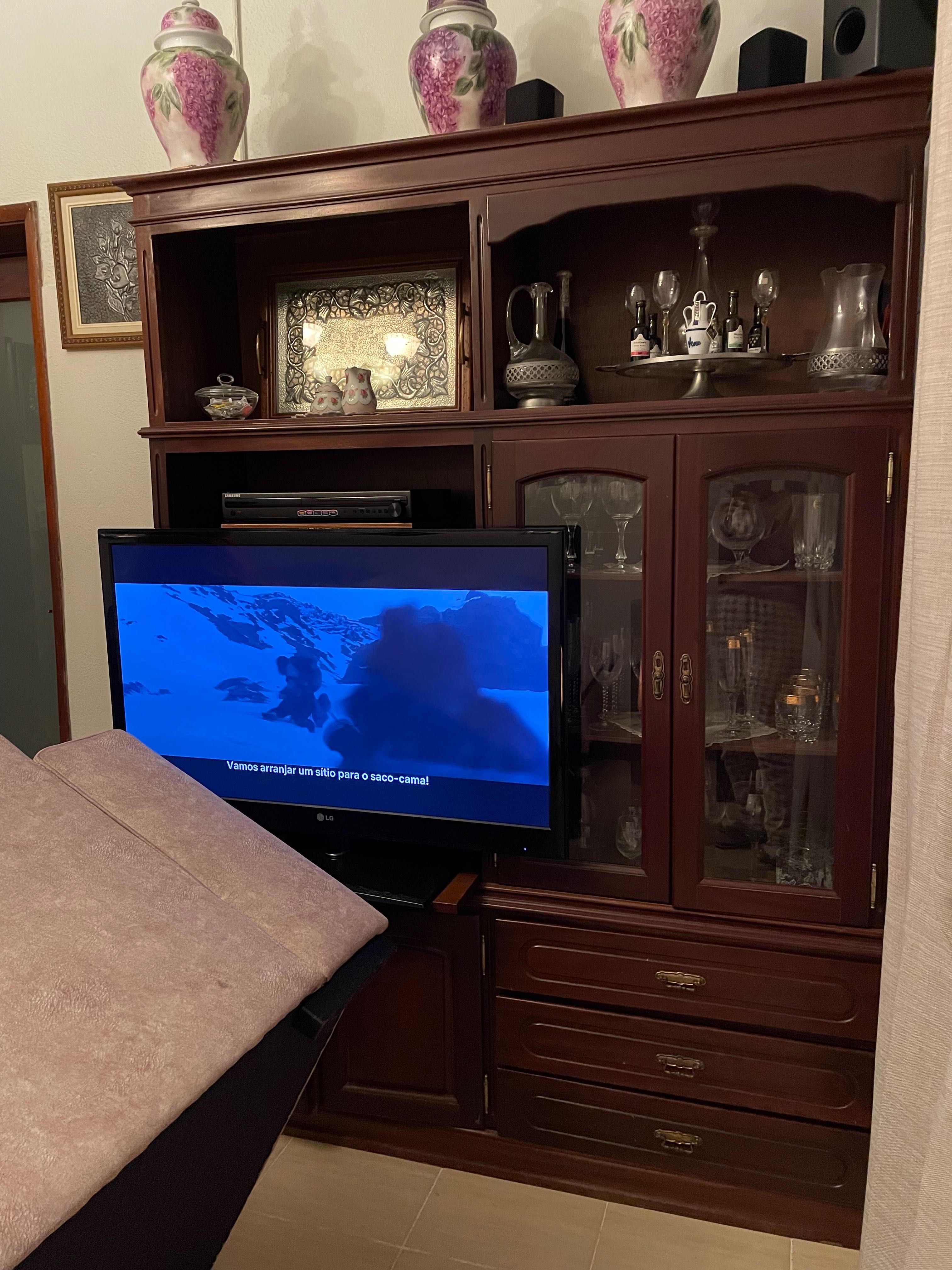 Móvel TV sala madeira