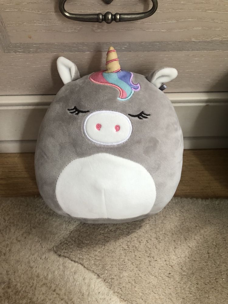 Squishmallows іграшки.