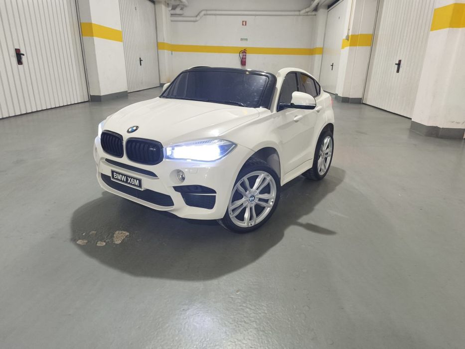 Carro elétrico BMW X6 M para 2 crianças,