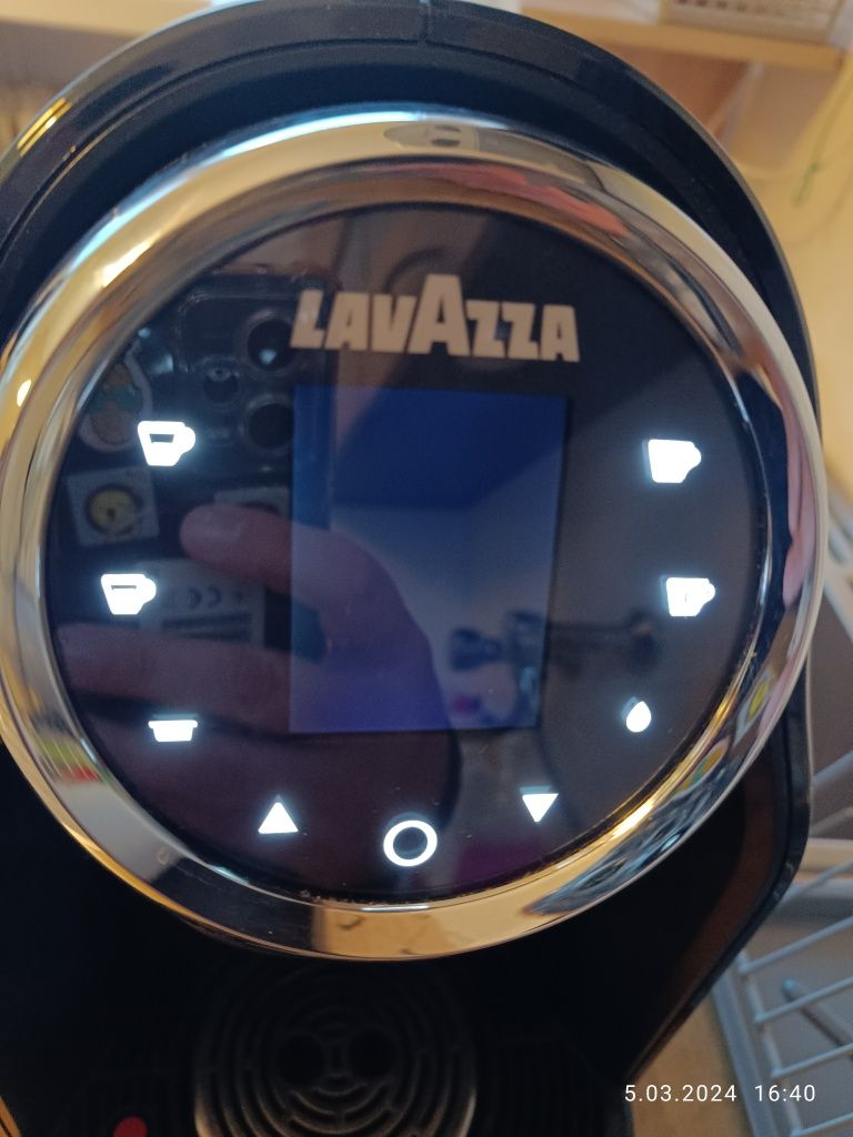 Ekspres do kawy ekspres na kapsułki LAVAZZA BLUE LB CLASSY made swiss