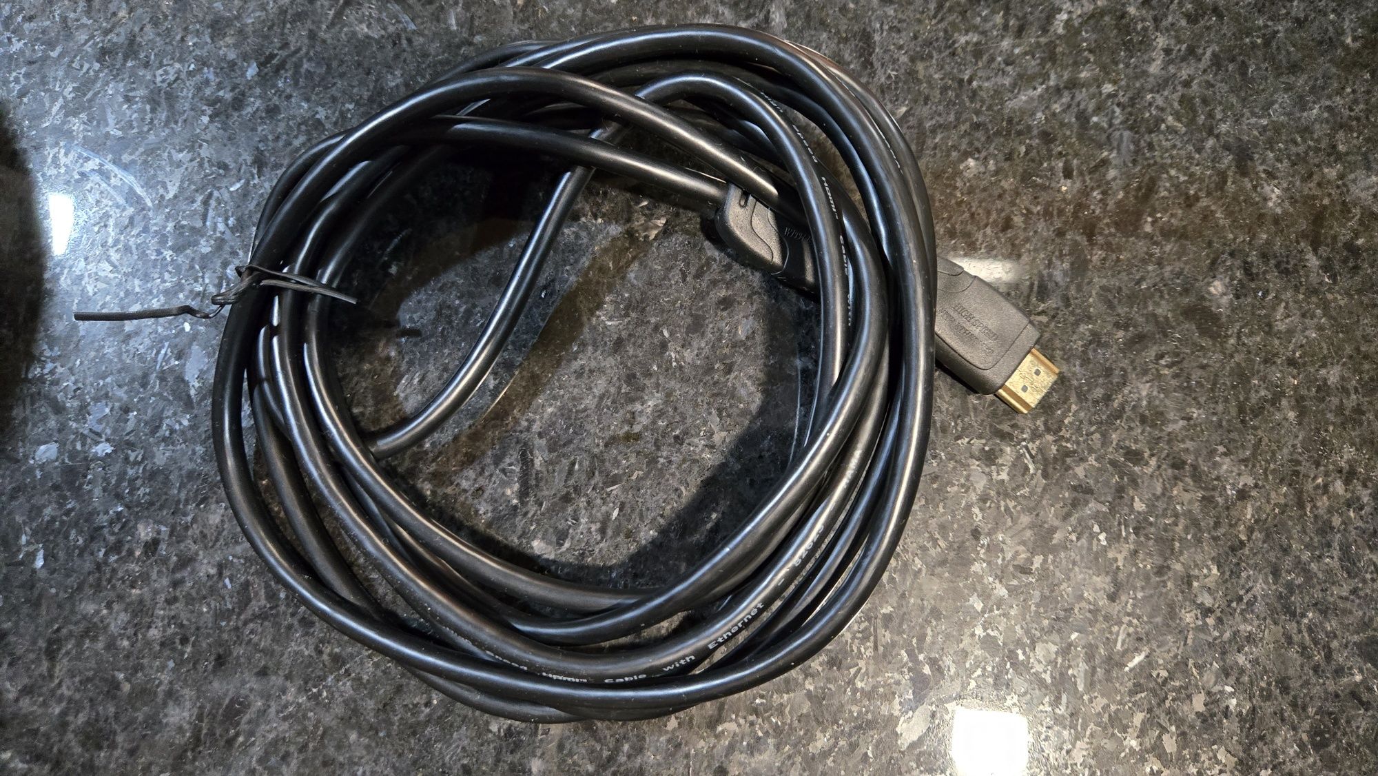 Cabos displayport e Hdmi e micro Hdmi 4k e 8k