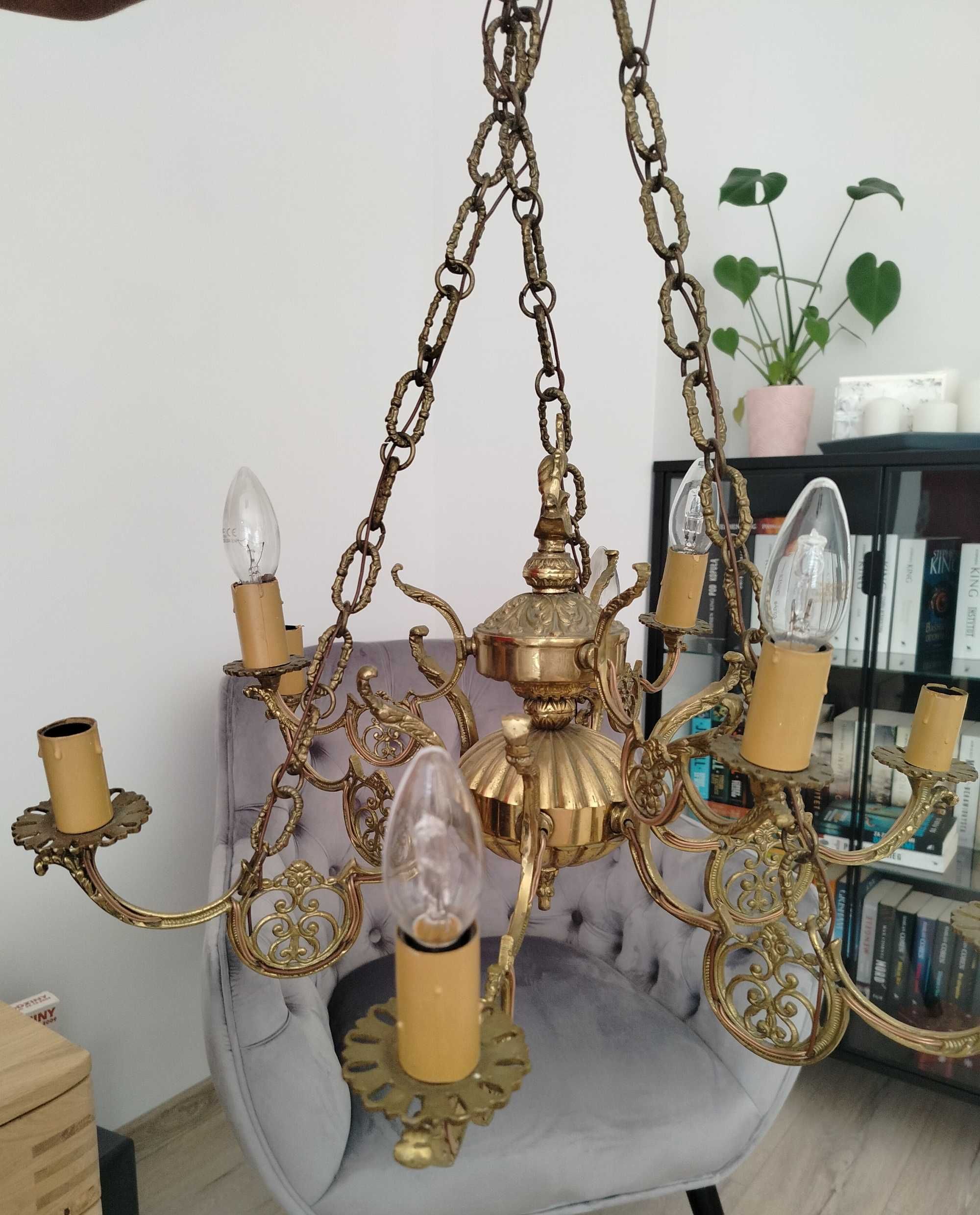 Żyrandol stylowy