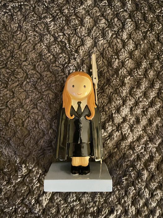 Figura de estudante universitária de Ciências