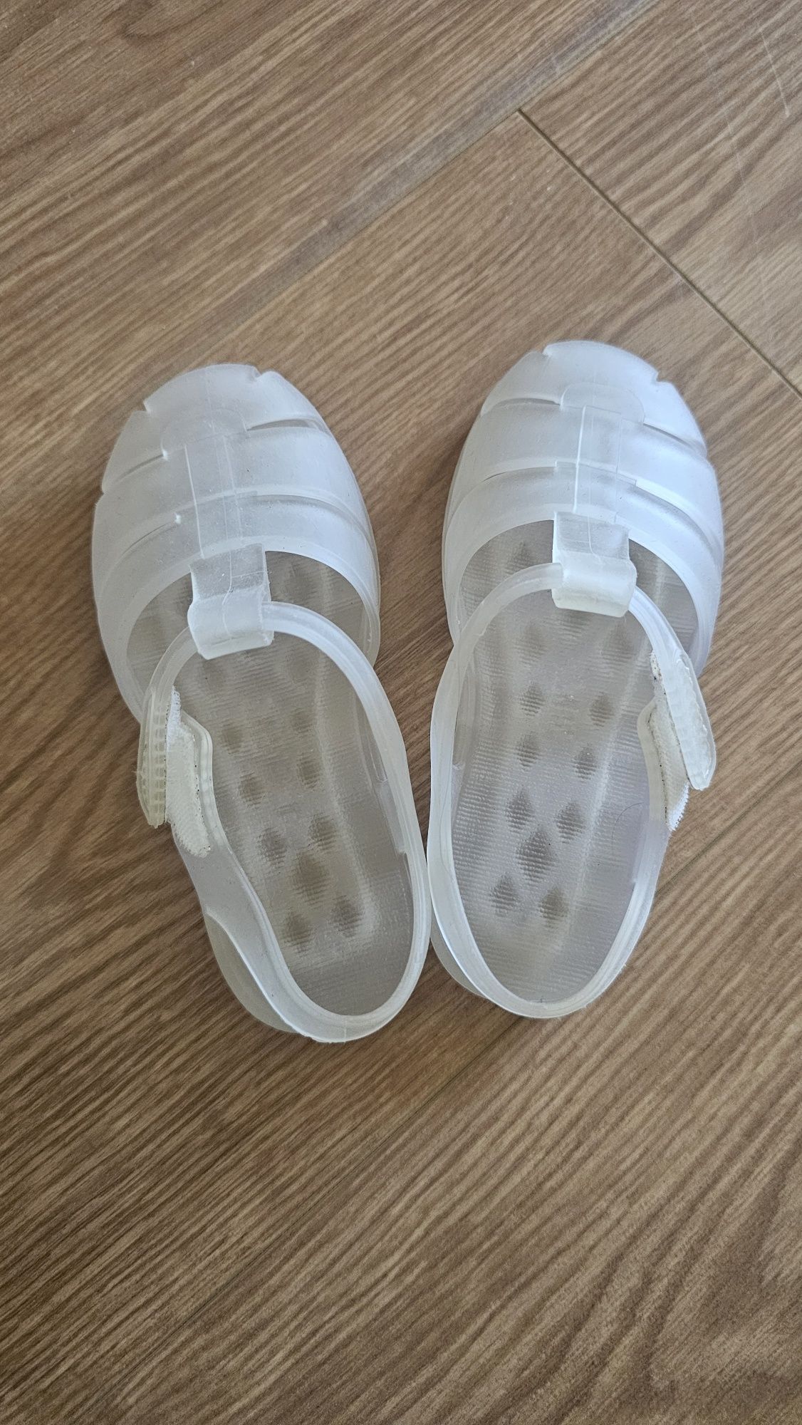 Sandalias transparentes T.25