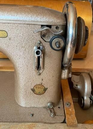 Продам швейну машинку 60- ті роки