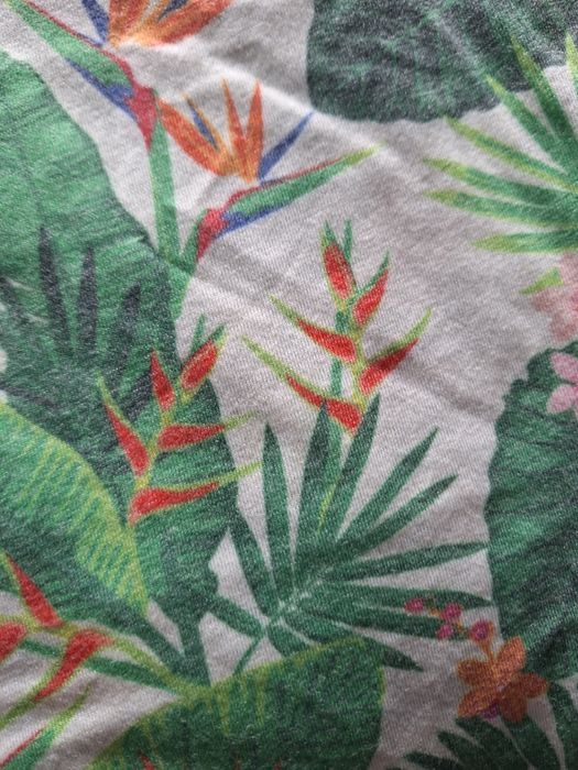 Koszulka damska w kwiaty