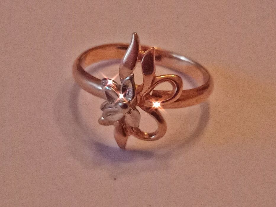 Продам золотой комплект СССР.,585 проба