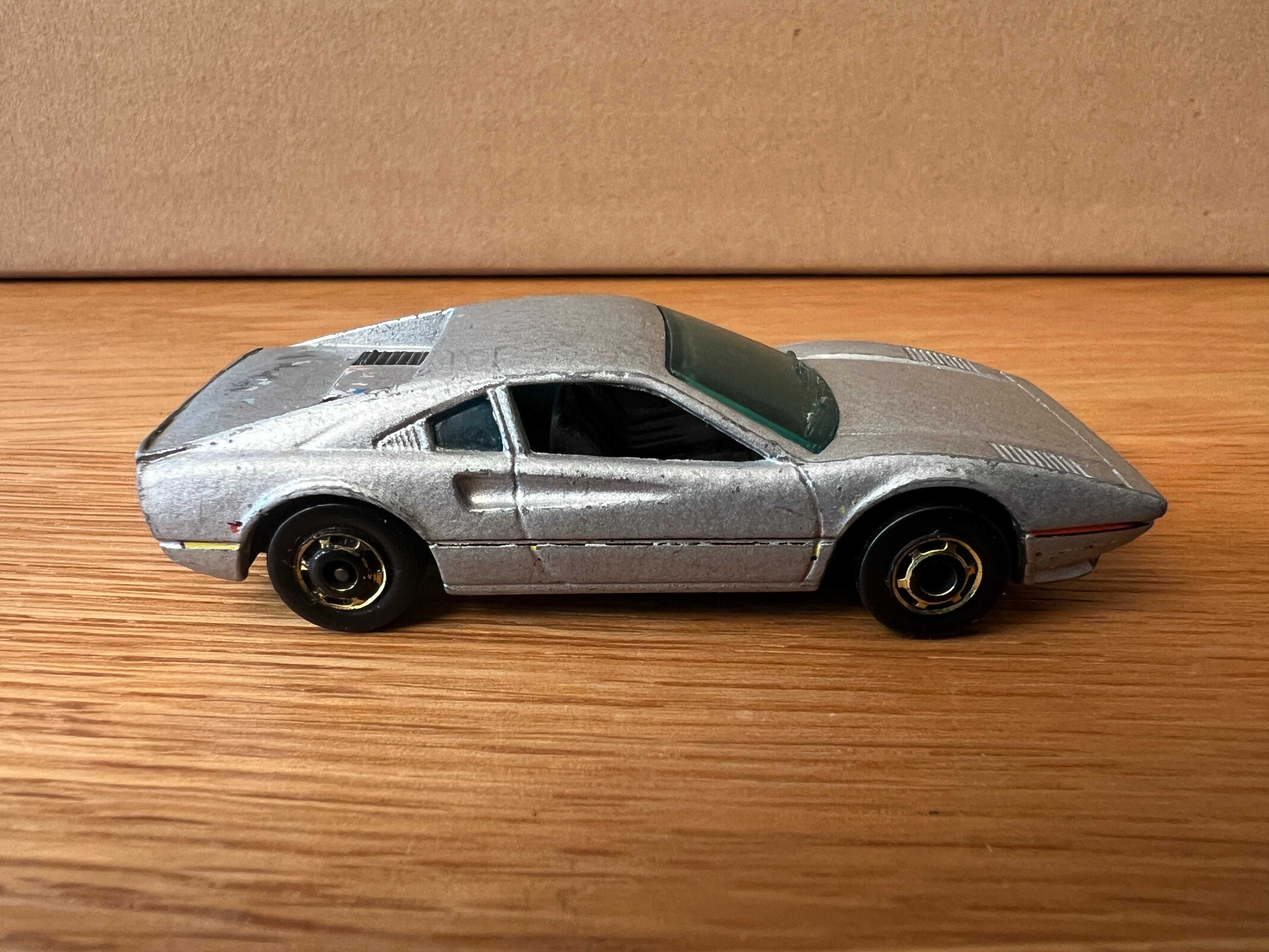 Model pojadu - Hot Wheels - FERRARI 308 RACEBAIT - 1977