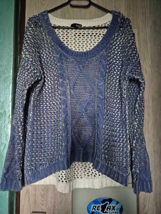 Sweterek ażurowy 38