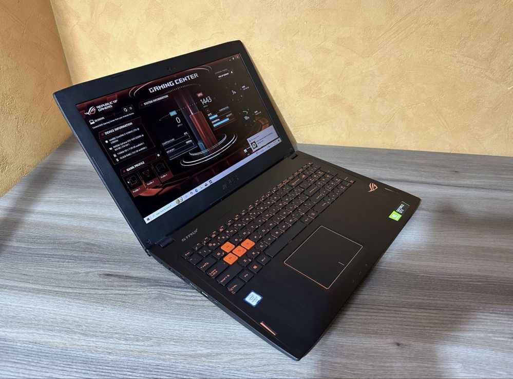 Потужний ігровий ноутбук Asus rog strix 1 tb 16 ddr gtx 1070 core i7