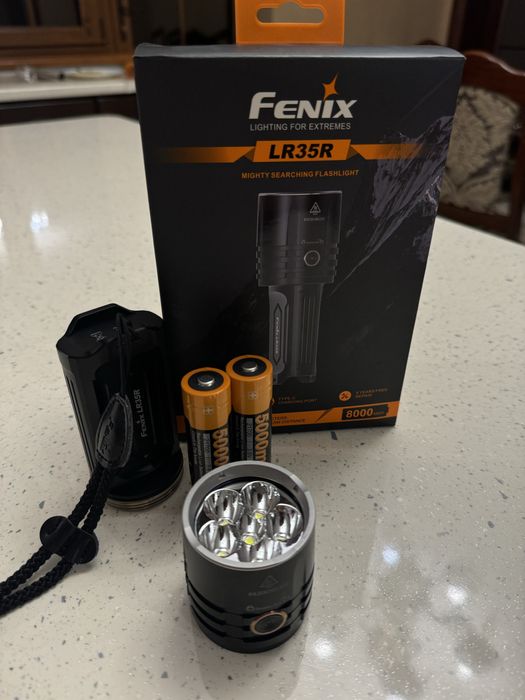 Fenix LR35R Ліхтар пошуковий!