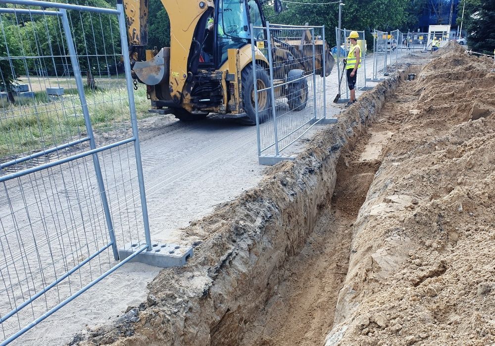 Usługi koparko-ładowarkąPzyłącza wody i przyłacza kanalizacji