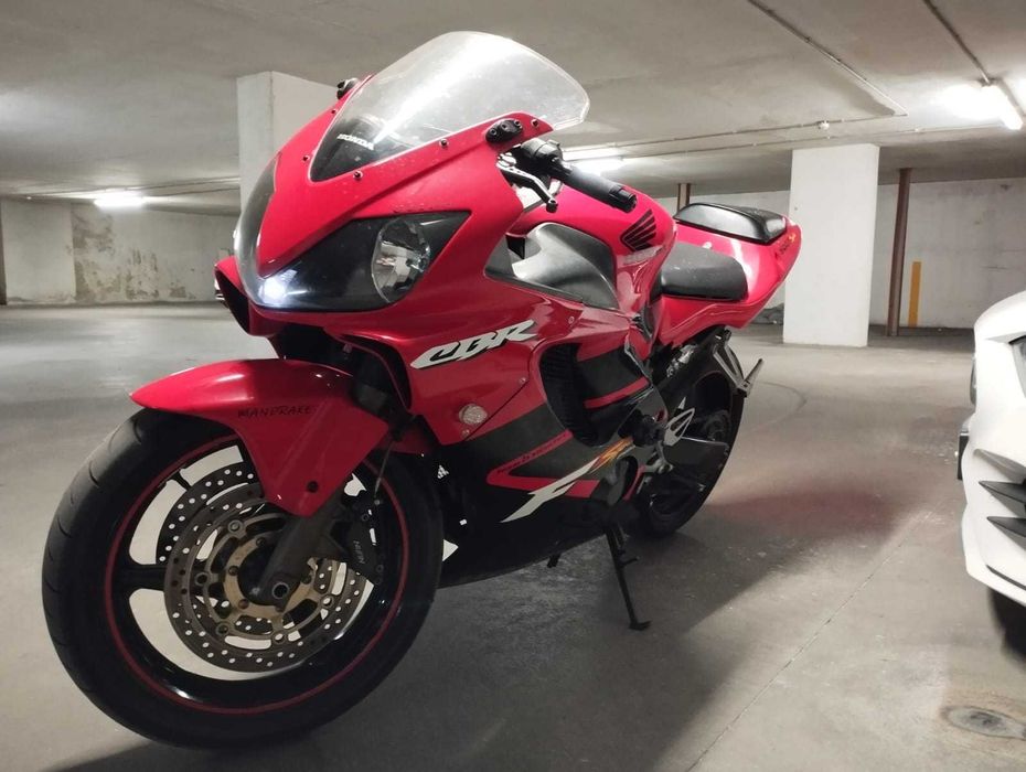 Honda cbr 600f sport