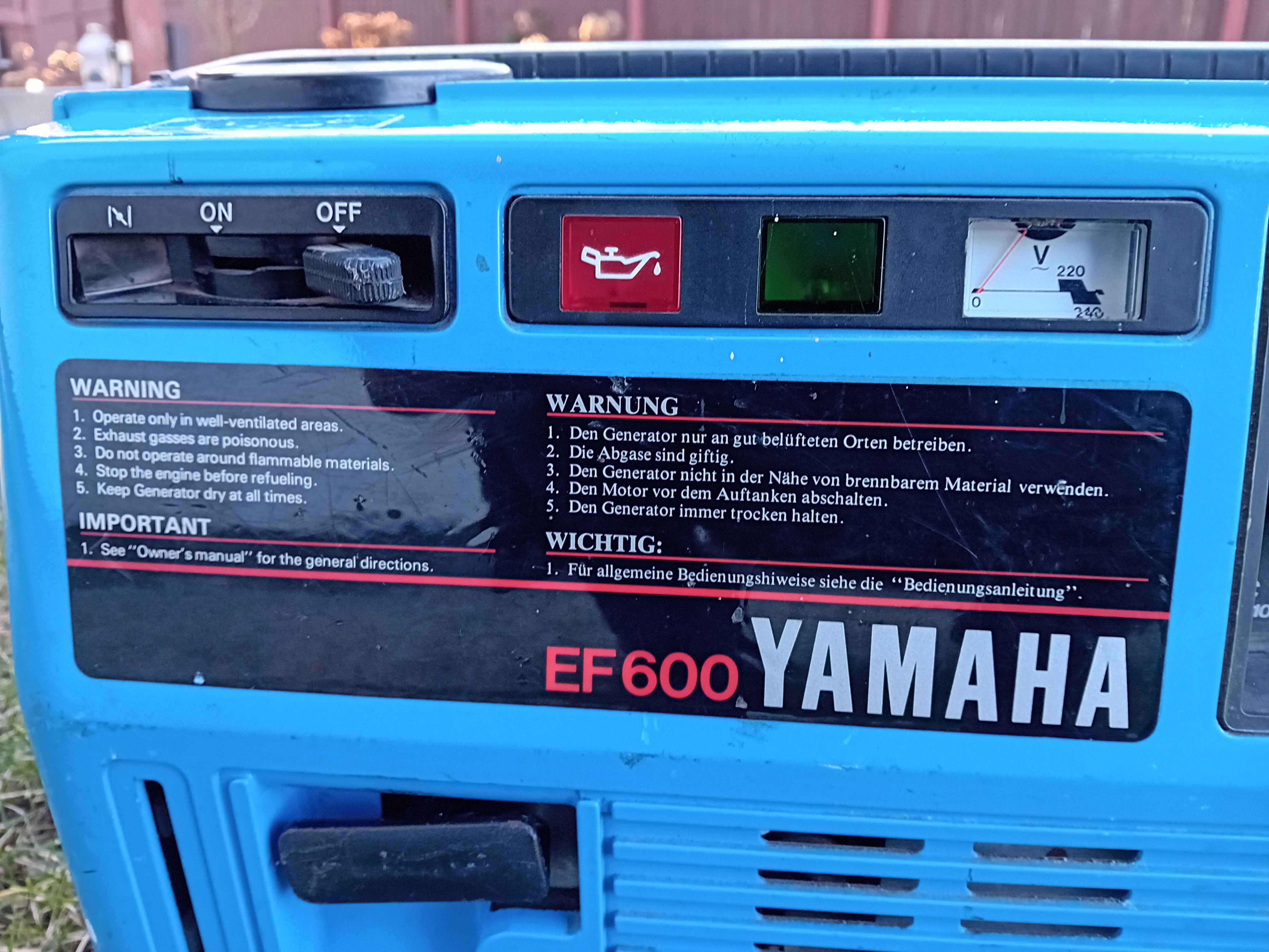 Walizkowy agregat prądotwórczy YAMAHA EF600