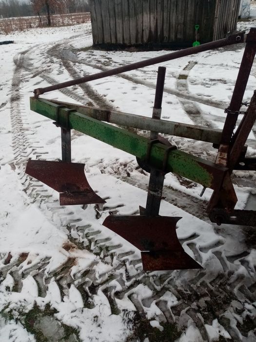 Продам плуг 2 20