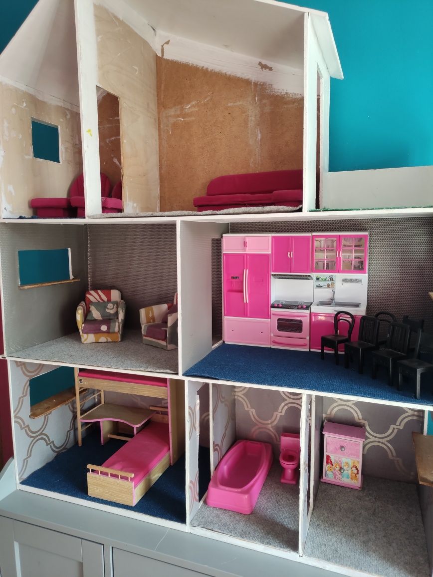 Duży domek dla Barbie