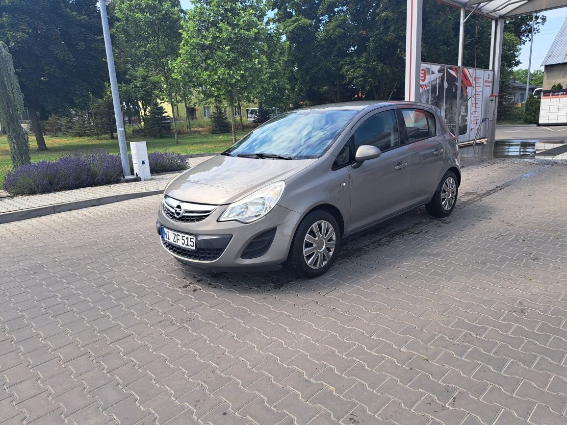Opel corsa 1.2 b z Niemiec