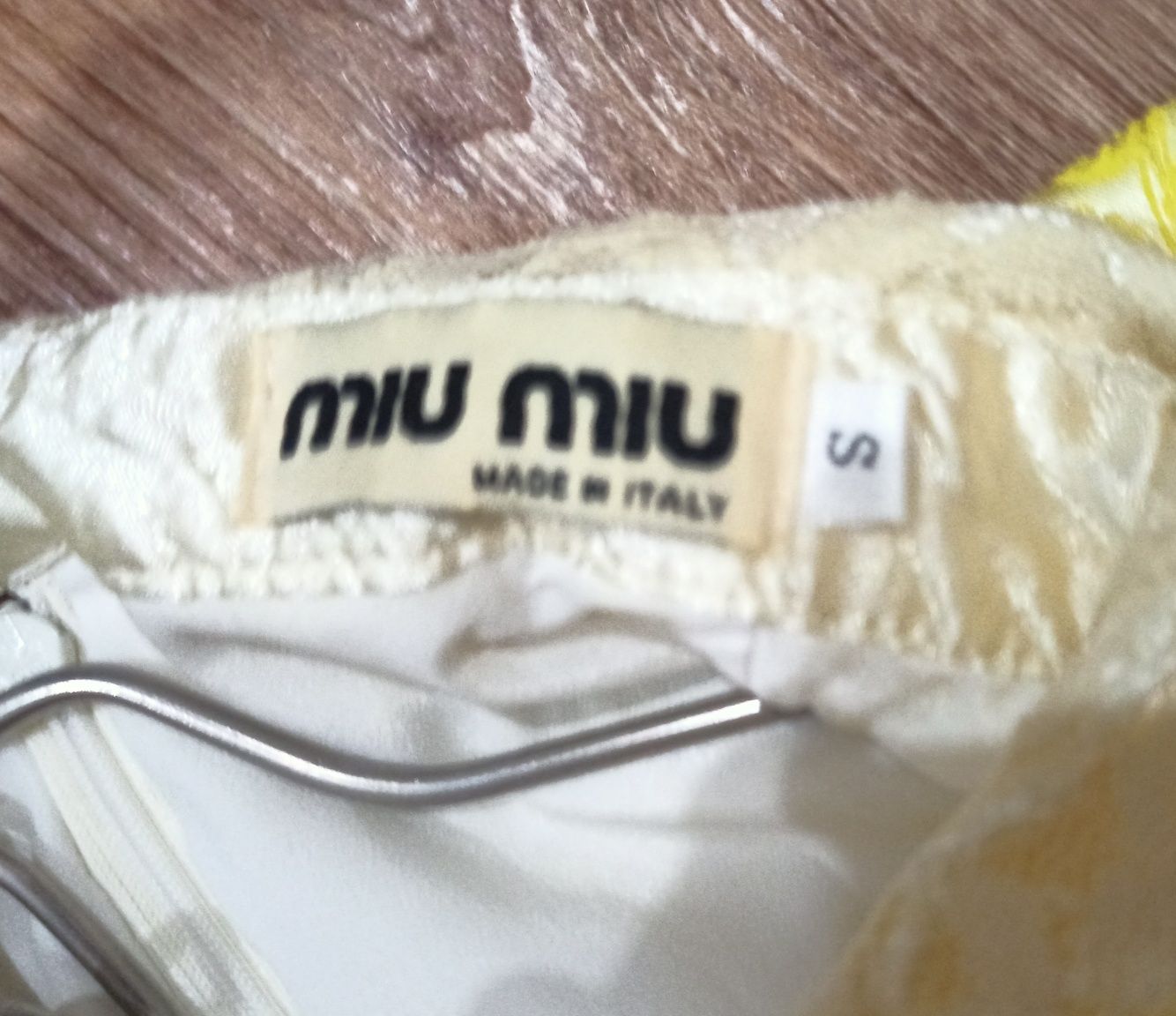 Женское платье бренда Miu miu