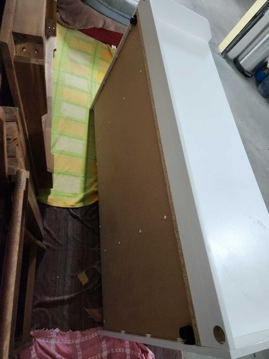 Aparador Ikea Hauga 140cmp×84alt×46prof