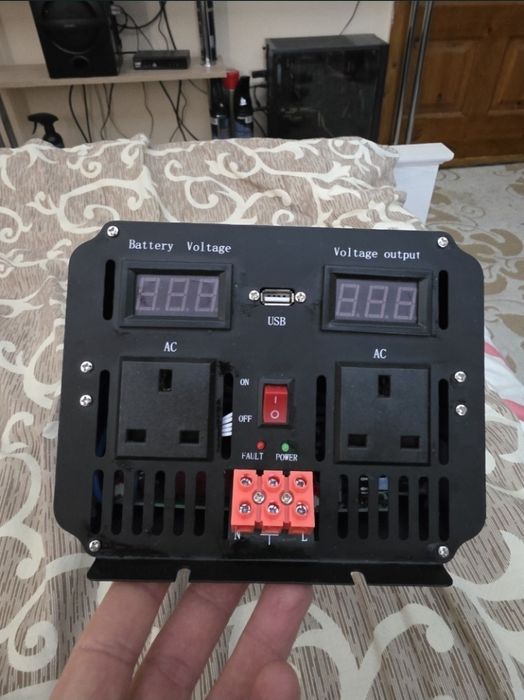 інвертор Egscatte 12 V 6000 w