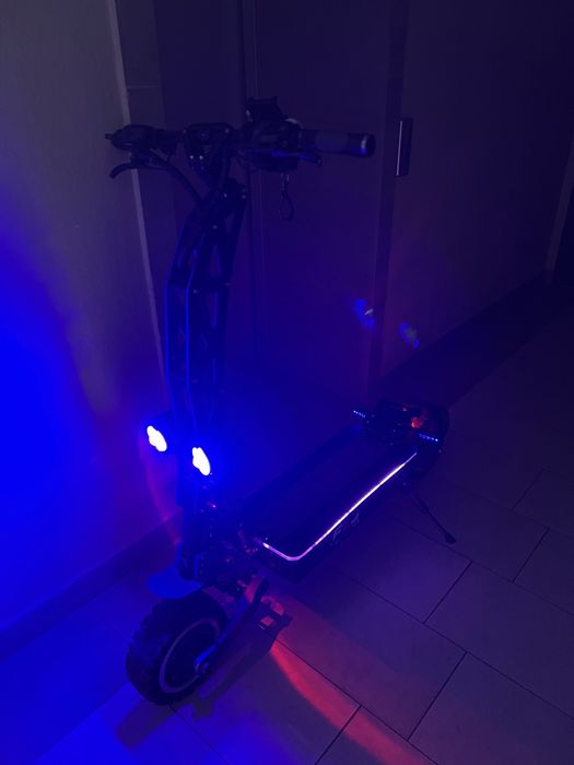Електросамокат FLJ SK3-3 72V/7000 W/11″/Dual motor/45 Ah/100км/