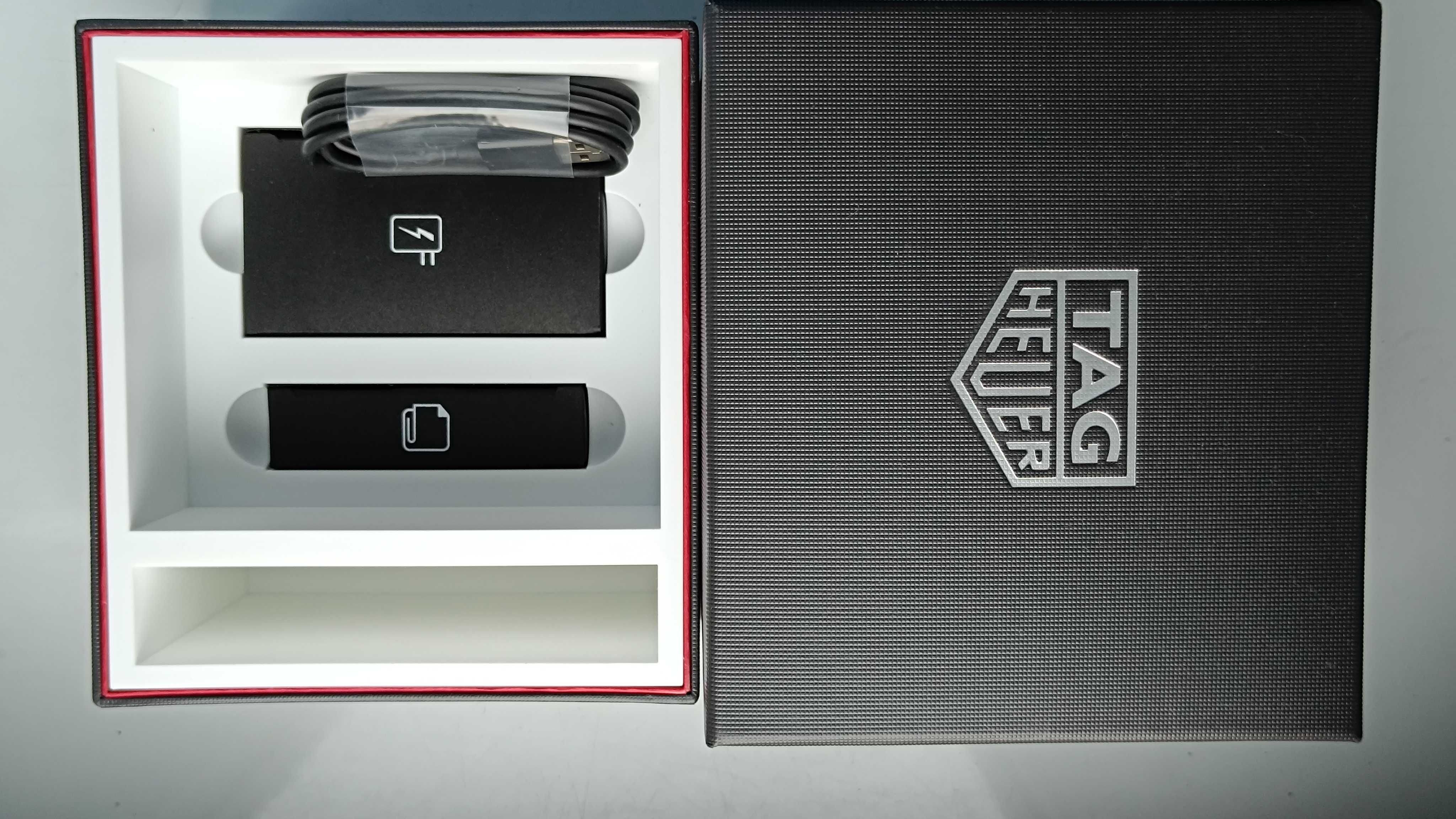 Pudełko Etui Box  po Zegarku  Zegarek TAG HEUER  Connected + ładowarka