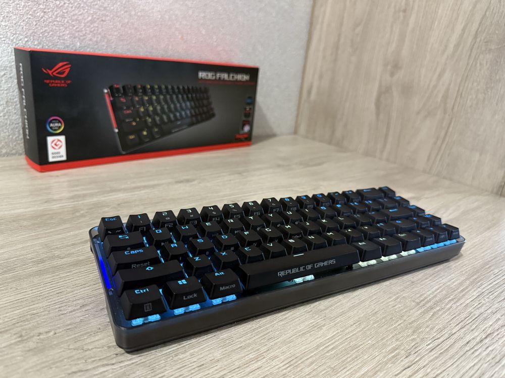 Беспроводная клавиатура с сенсорной кнопкой ASUS ROG FALCHION MX RED