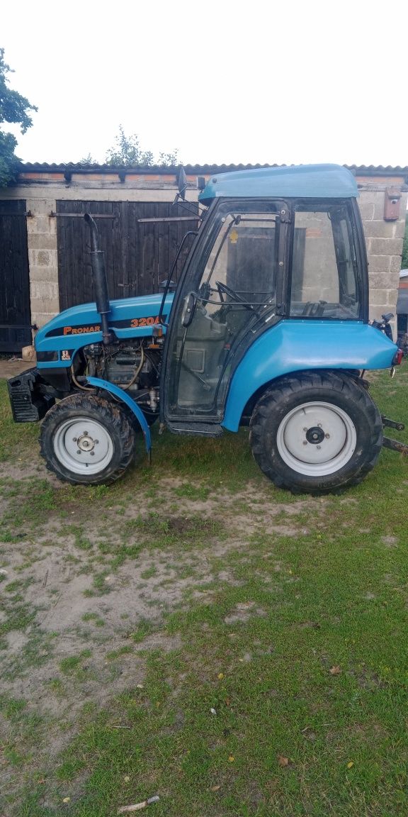 Ciągnik Pronar MTZ 320a