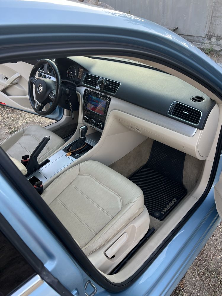 Volkswagen Passat B7 USA 2.5 газ/бензин