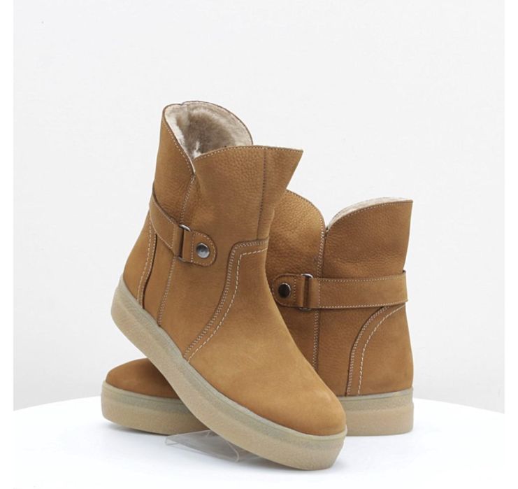 Жіночі черевики Mida