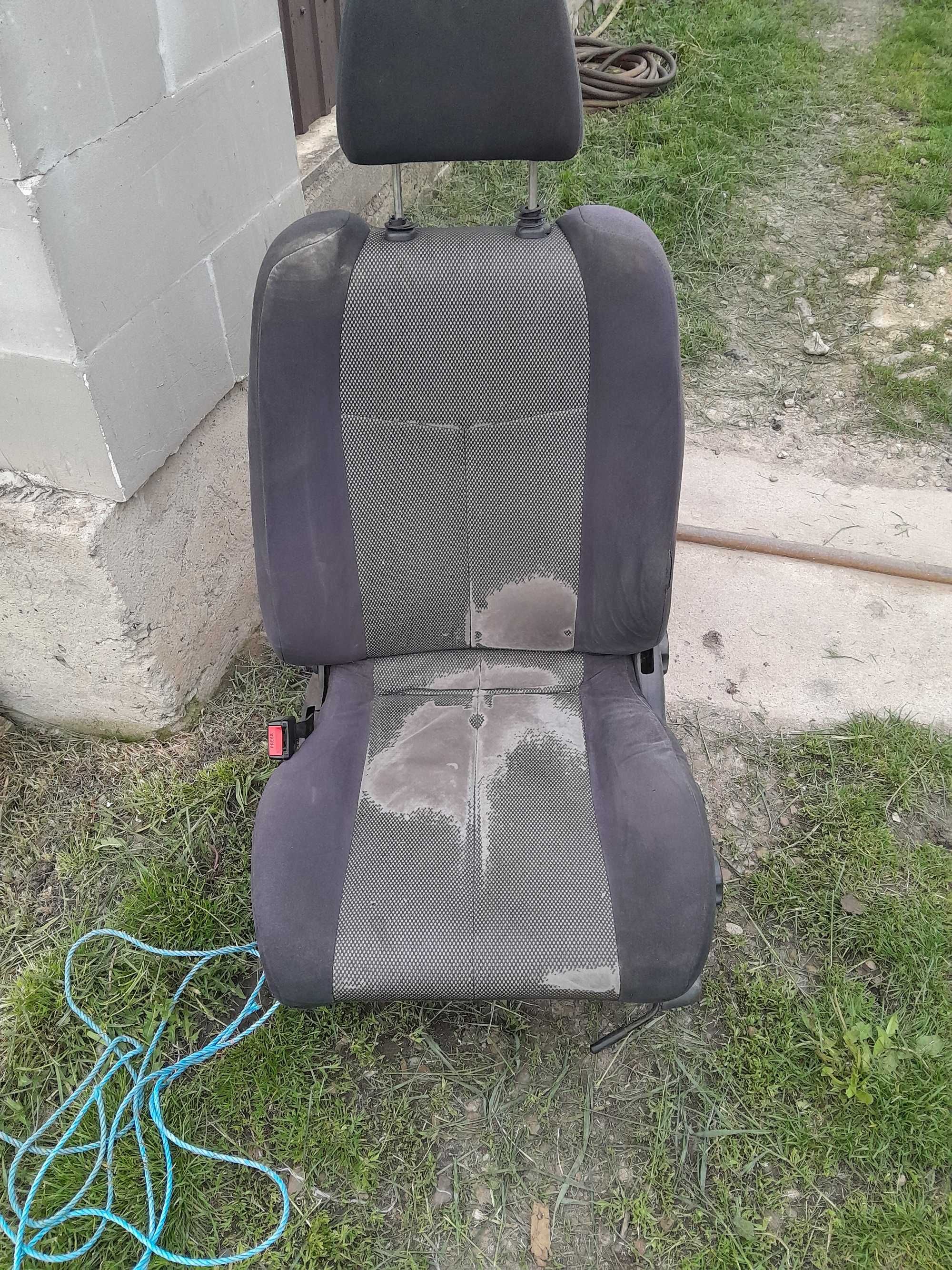 Передні сидіння Mazda 323 BJ передние мазда сиденья крісла задні диван