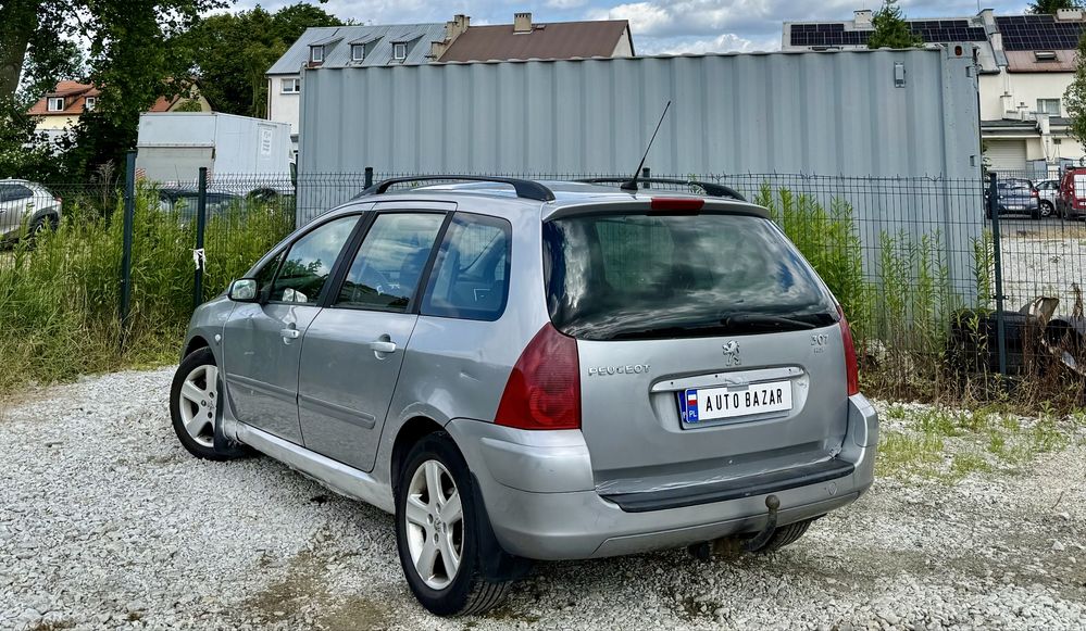 Peugeot 307 SW 2.0 HDI * 2004 * 7-Osob * Klima * Alu * Hak * Zadbany