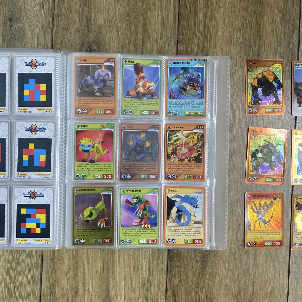 Caderneta Invizimals + 312 cartas